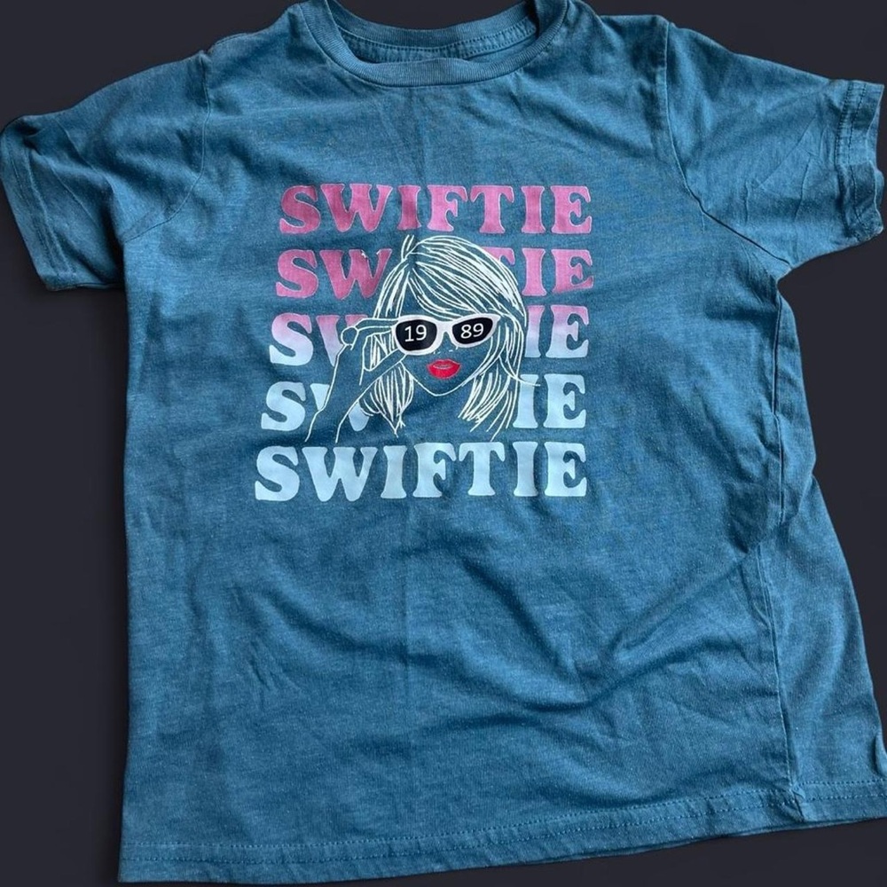 💙 Swiftie 1989 Graphic Tee – Youth Size (See Measurements) – Teal 💙